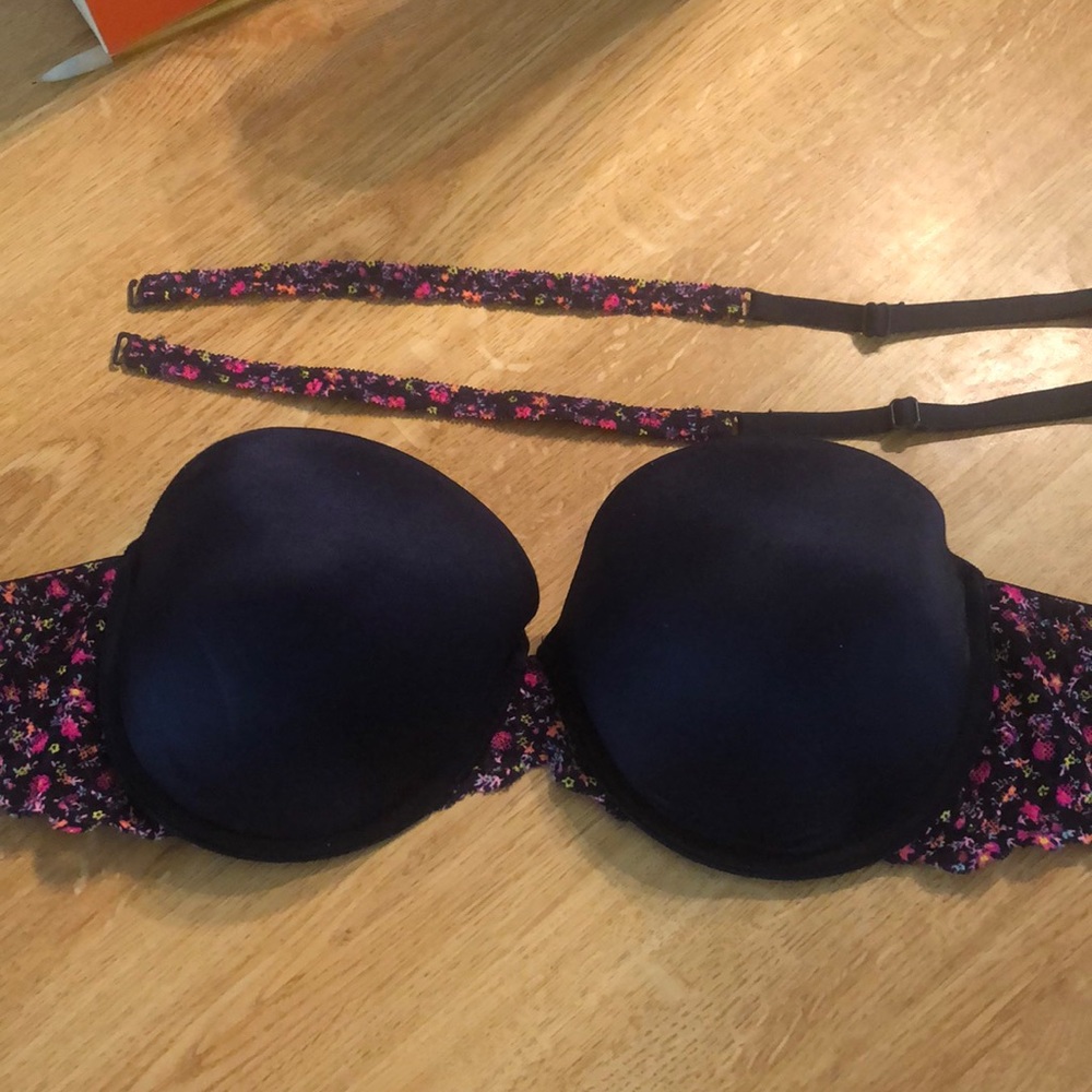 Navy blue/ floral convertible push-up bra